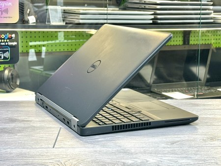 Dell Latitude E5570 38